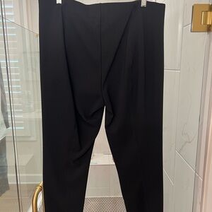 Elegant Black Women's Cropped Pants